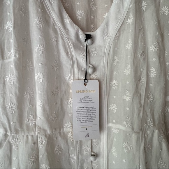 CAbi 5943 Midsummer White Floral Eyelet Embroidered Dress‎ Topper Coverup SIZE 8 - Picture 4 of 13